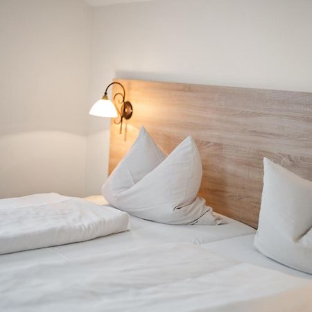 Hotel Zur Post Bad Abbach Oda fotoğraf