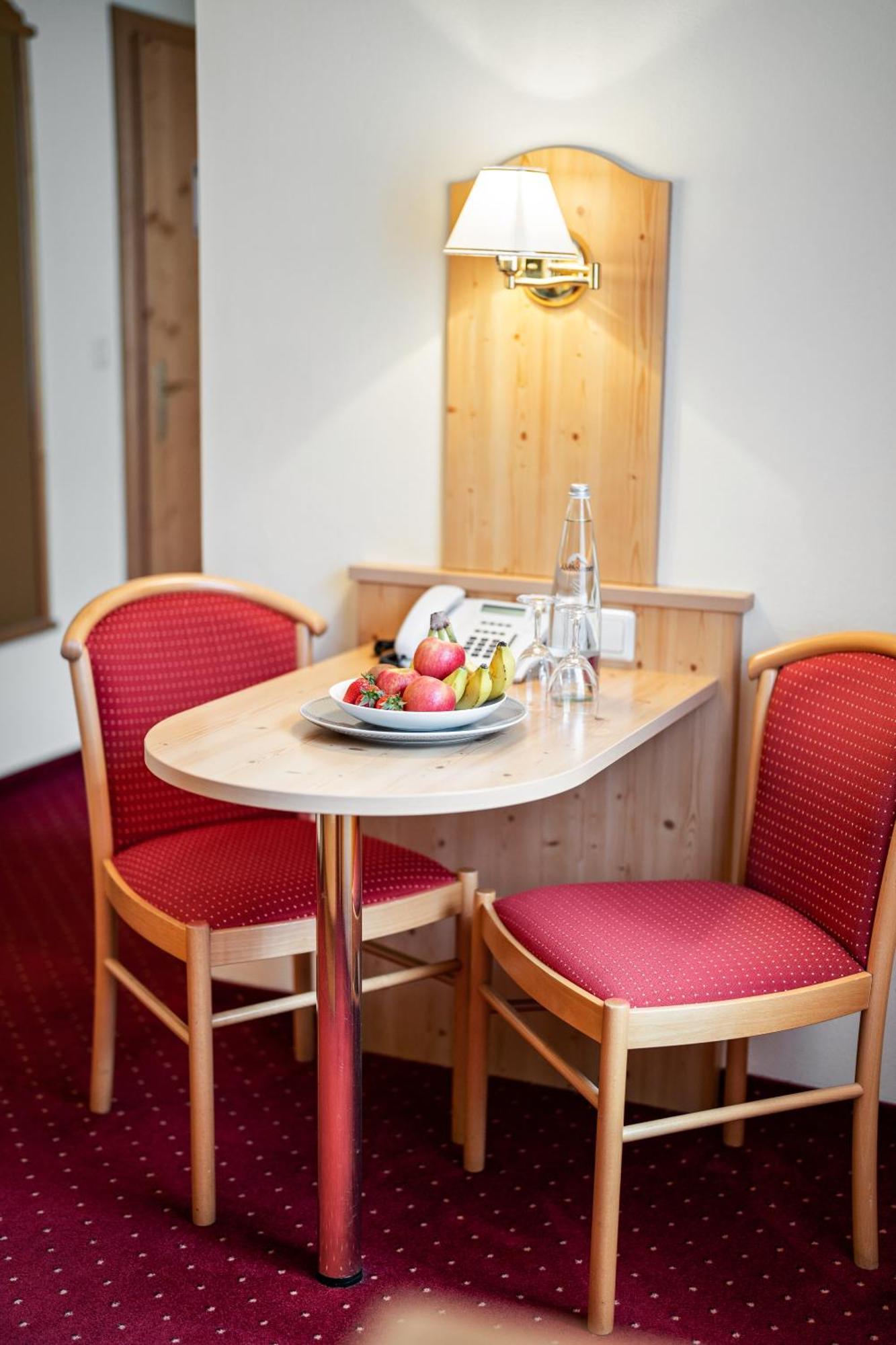 Hotel Zur Post Bad Abbach Oda fotoğraf